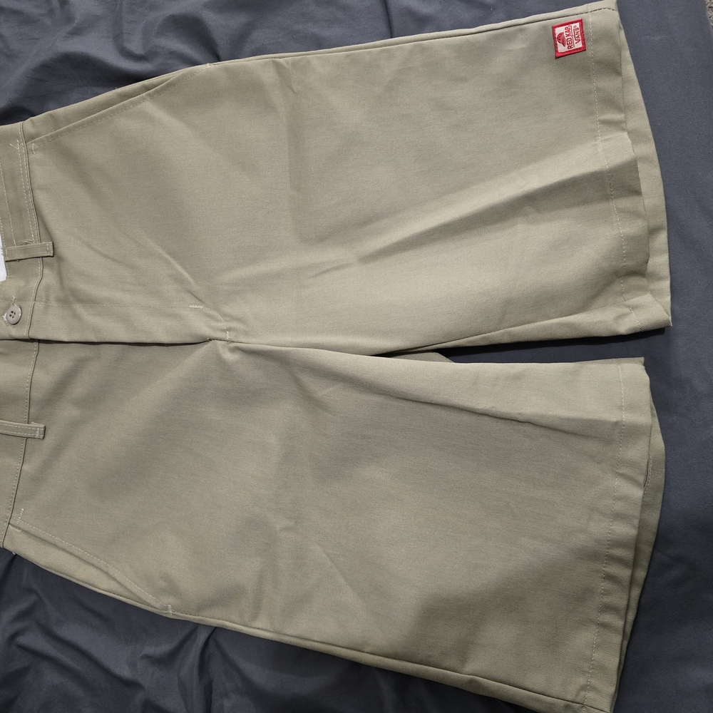 Vans Red Kap Khaki Shorts